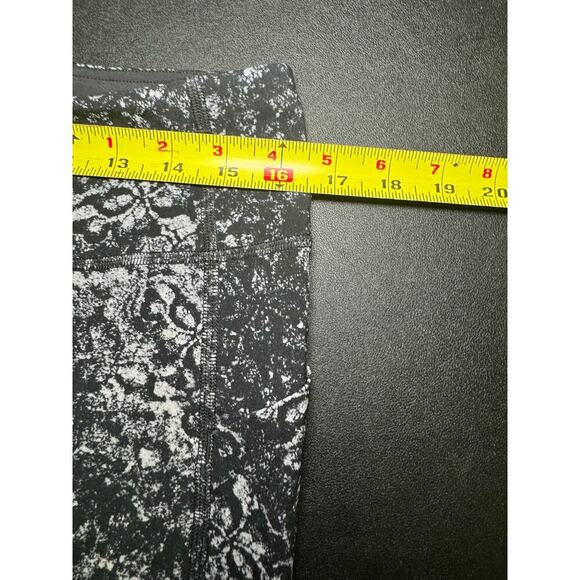 Lululemon Pace Rival Crop Leggings Medium Rise Mesh Abstract Print Black Size 10 - Picture 9 of 10